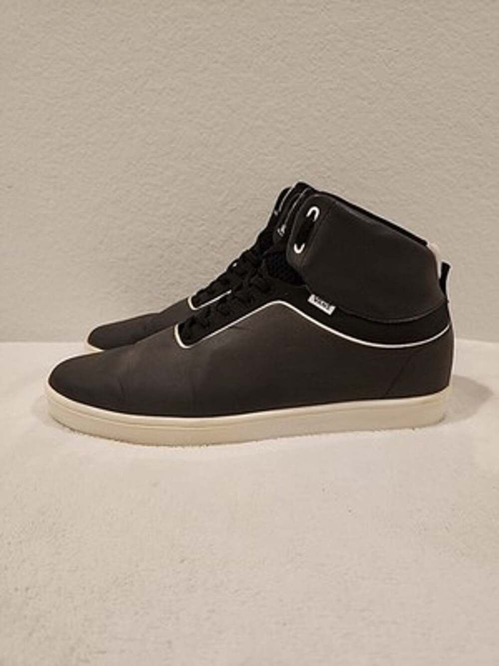 Men's 10.5 Vans LXVI Stat high-top sneakers Shoes Black